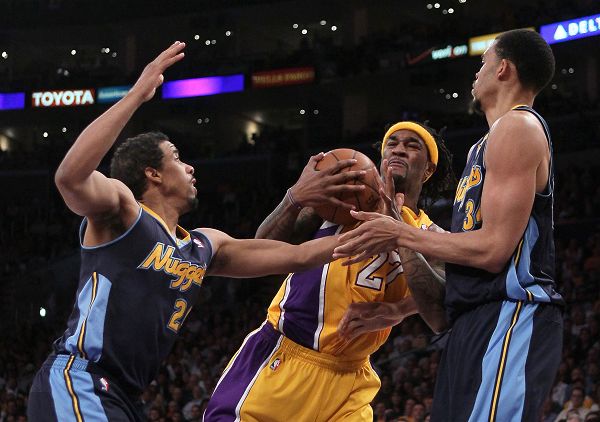 两人的表现 两人的表现